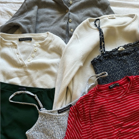 Brandy melville bundle - Picture 2 of 3